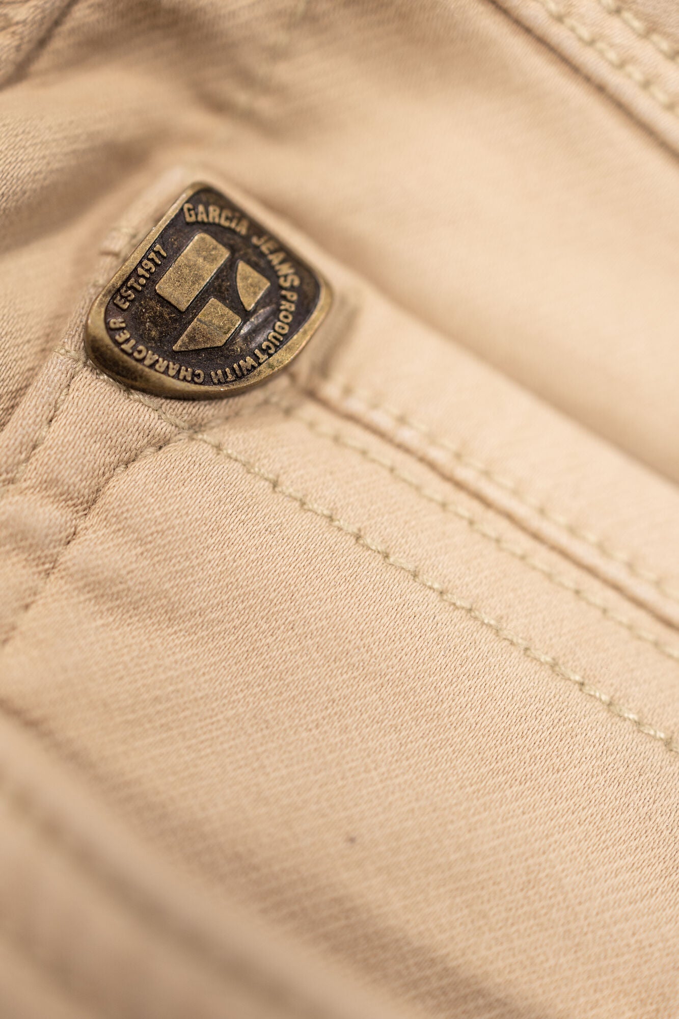 635 Savio short