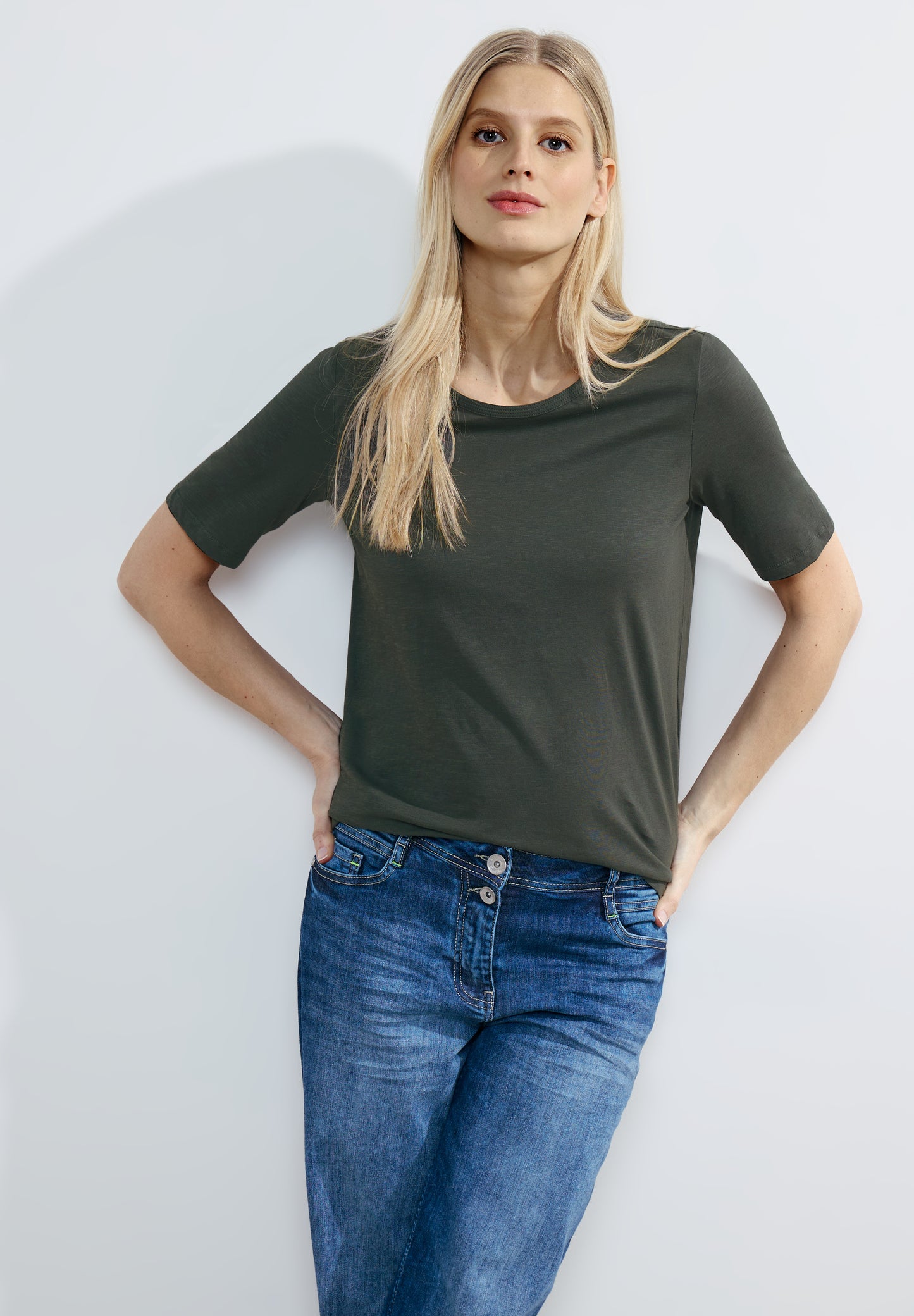 Basic T-Shirt