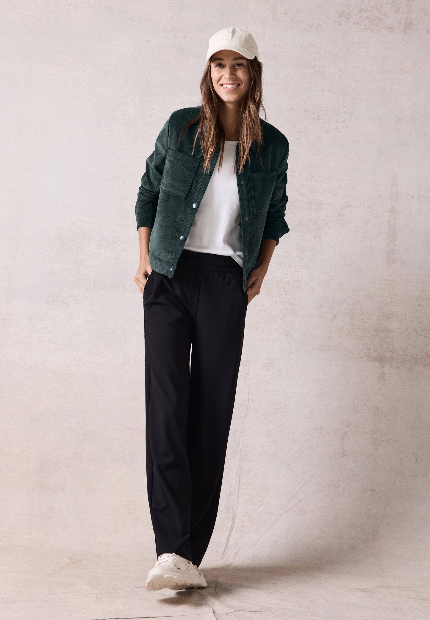 Kurze Cordjacke