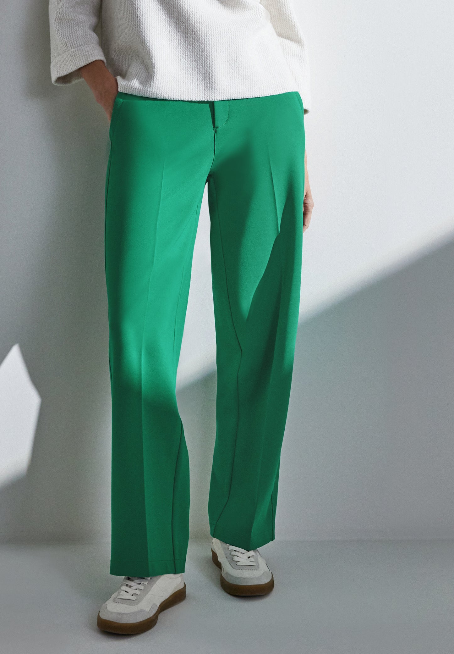 Casual Fit Hose