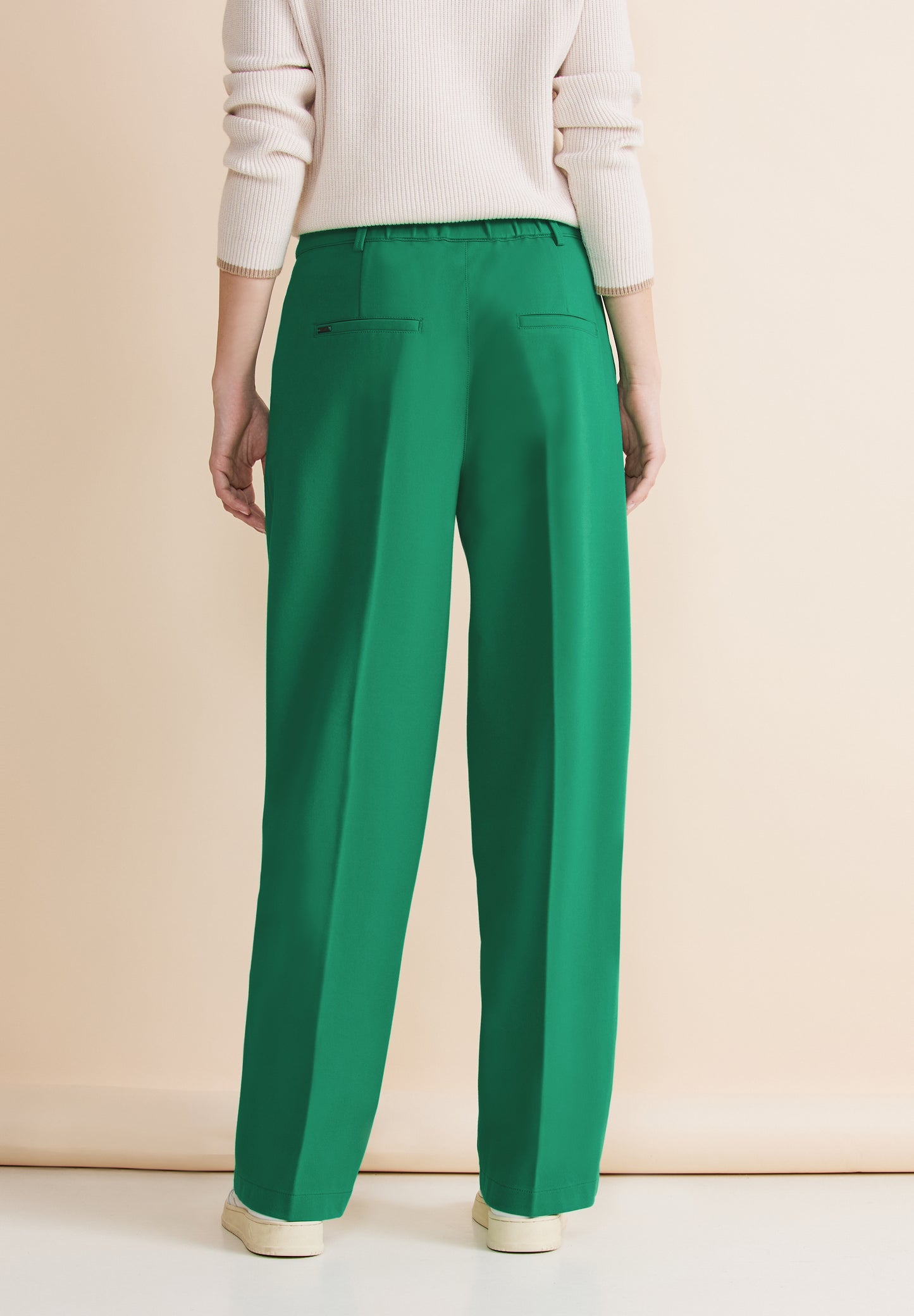 Casual Fit Hose