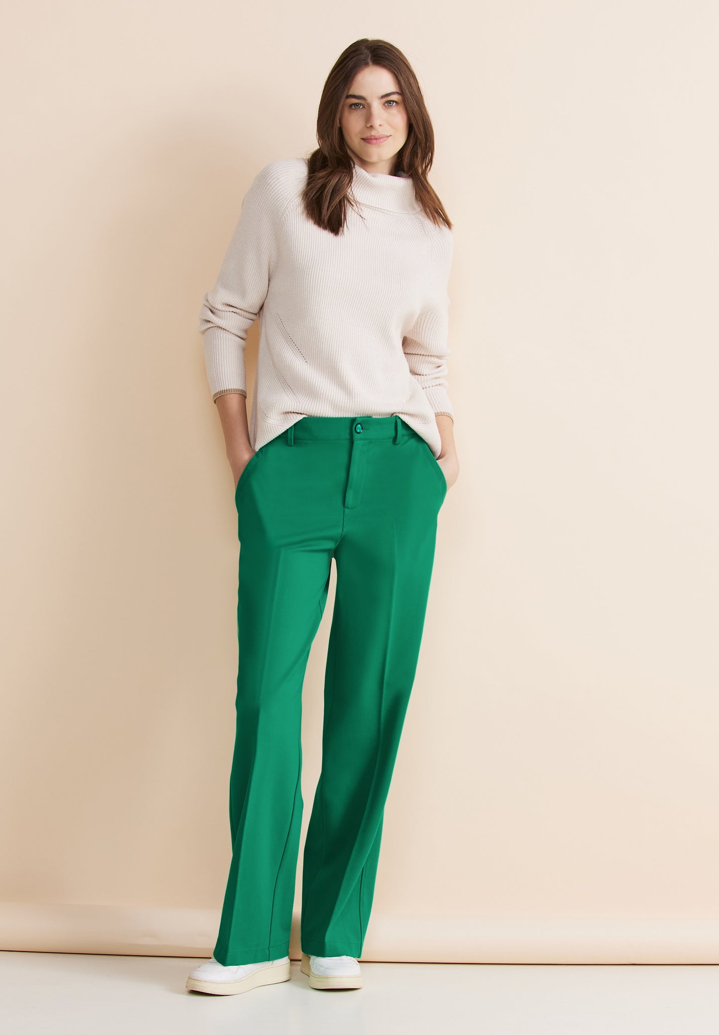 Casual Fit Hose