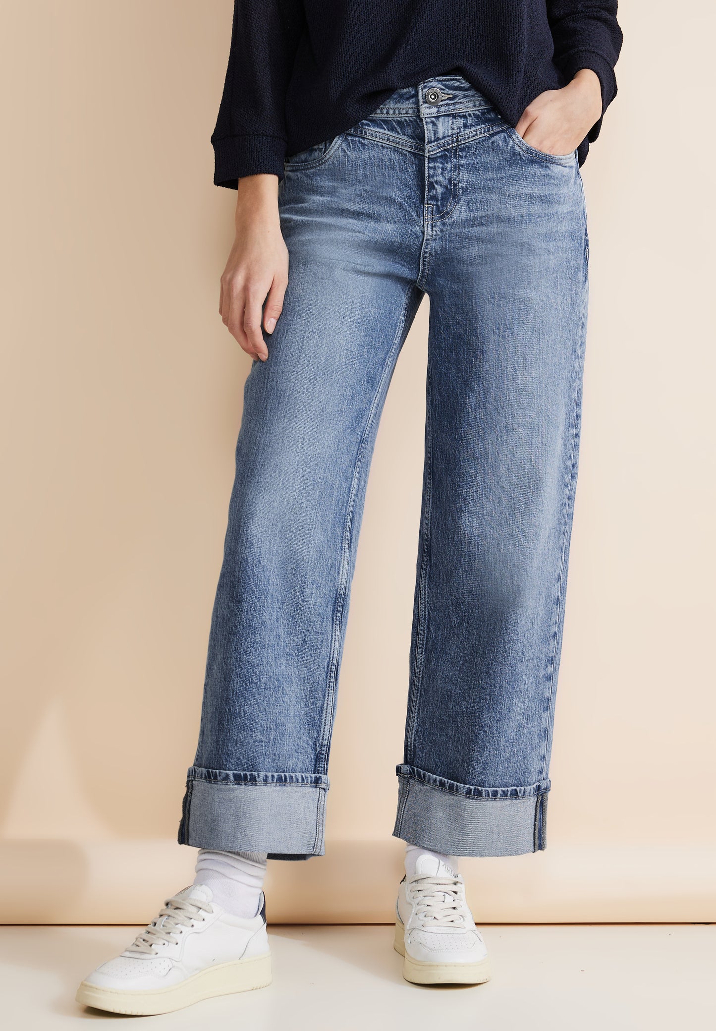 Casual Fit Jeans