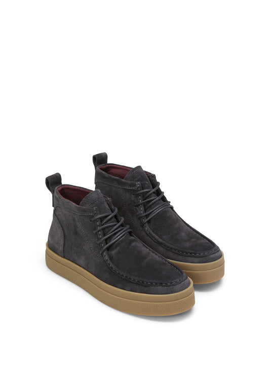 Schnürstiefel