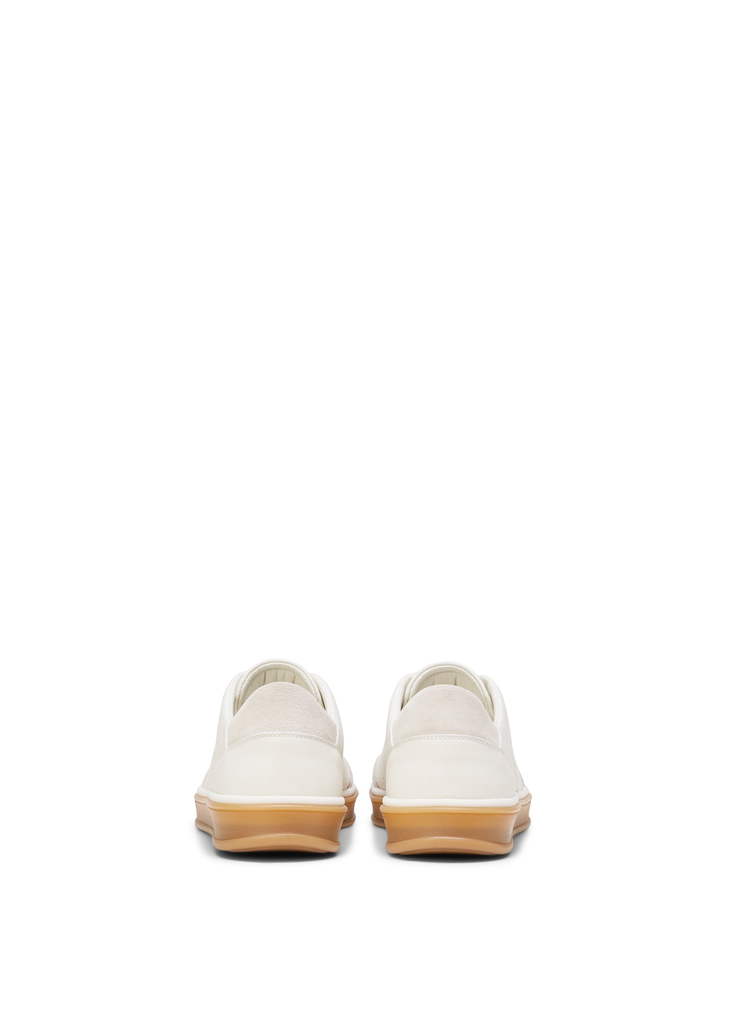 Low-top Sneaker