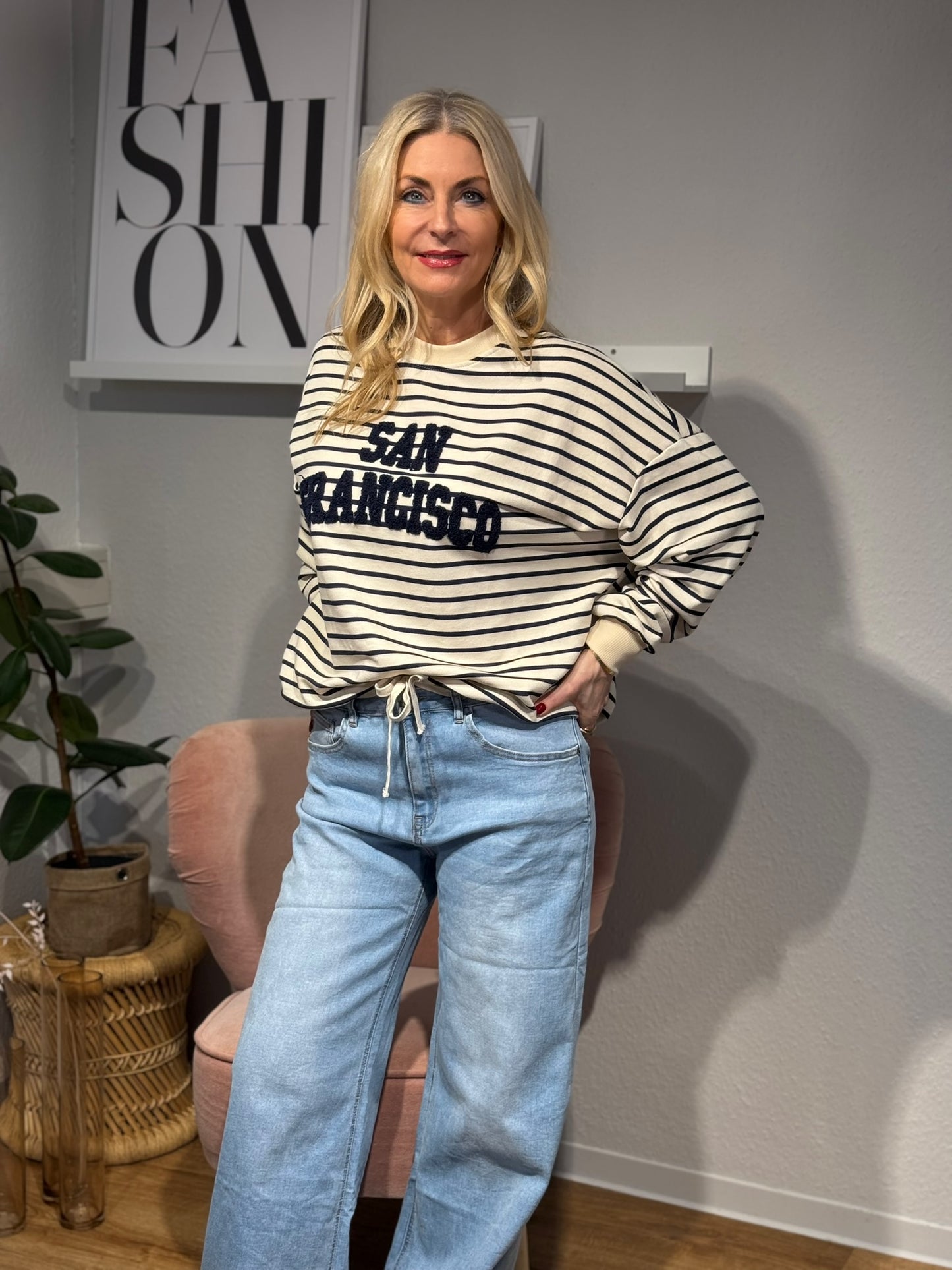 Da. Sweatshirt