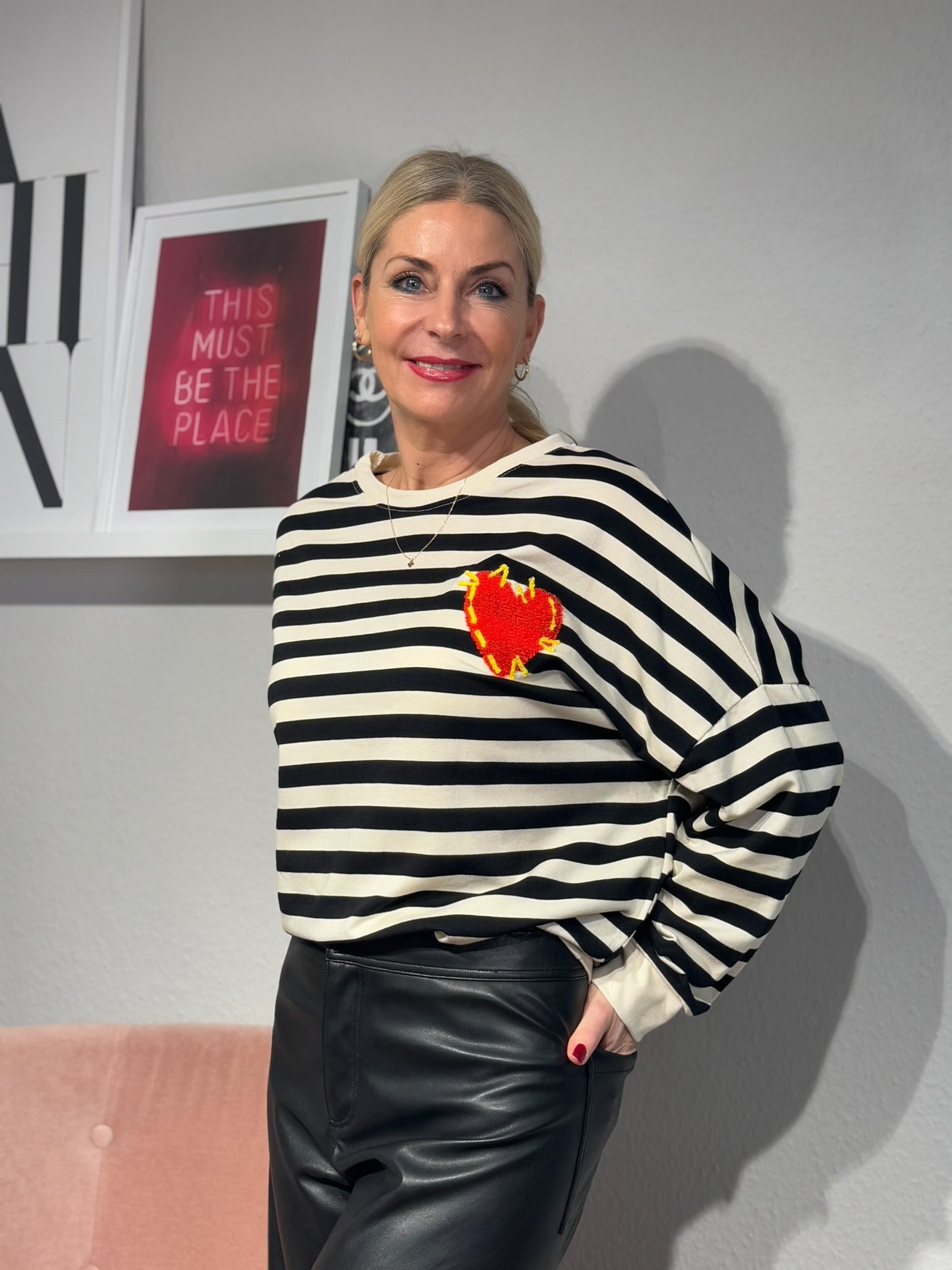 Da. Sweatshirt mit Herz