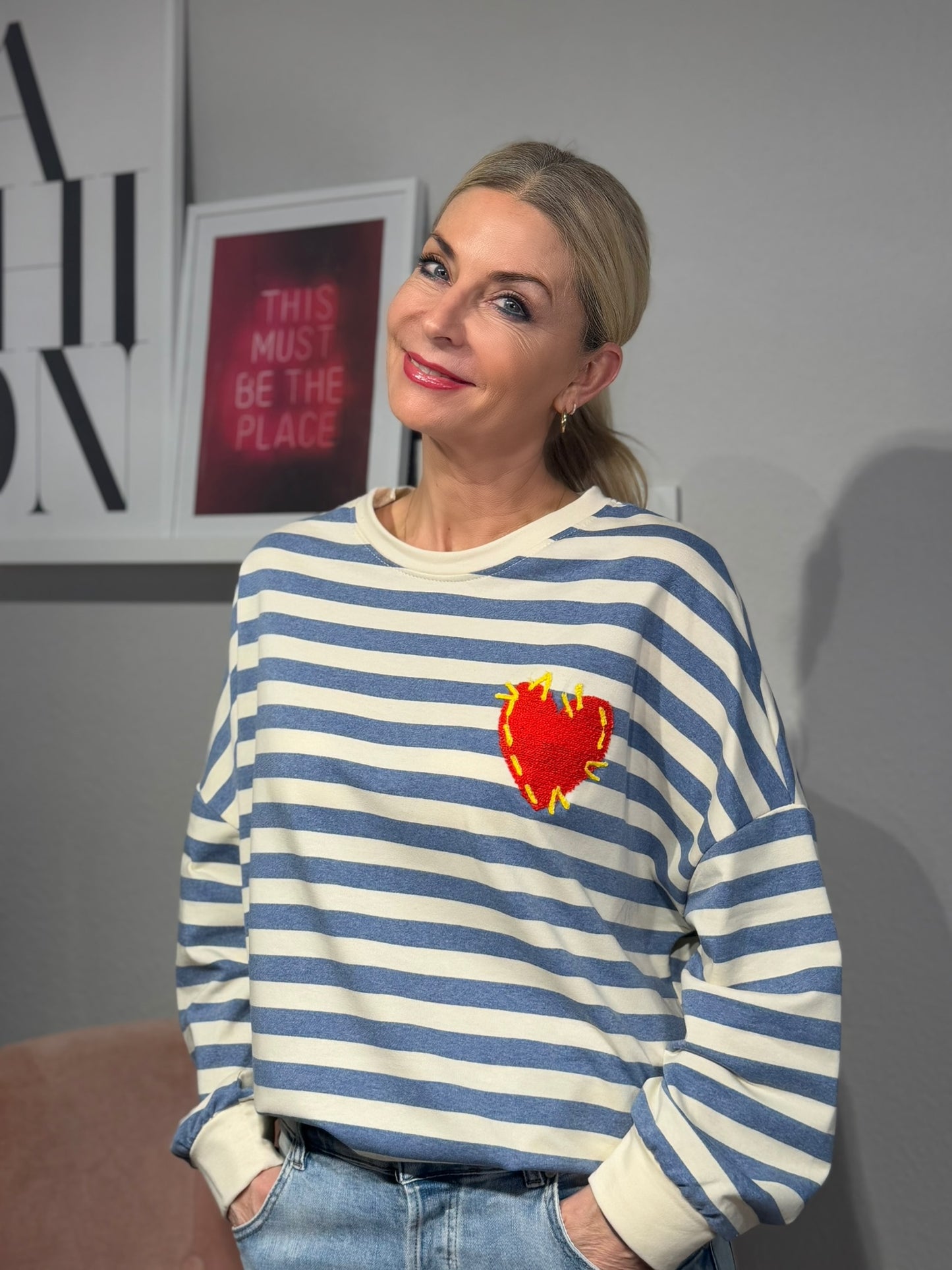 Da. Sweatshirt mit Herz