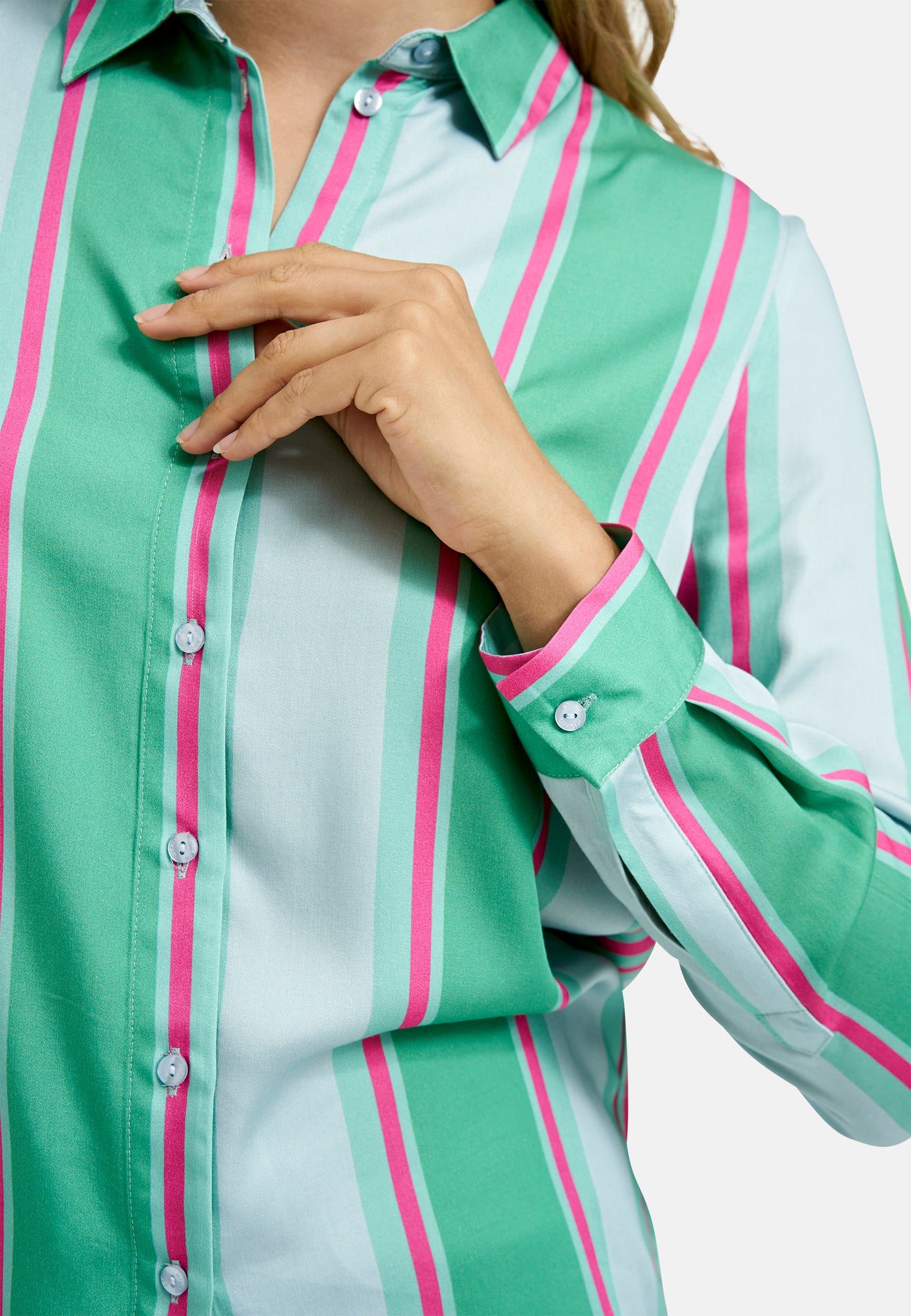 Blouse w collar and placket + 1/1 sleeves