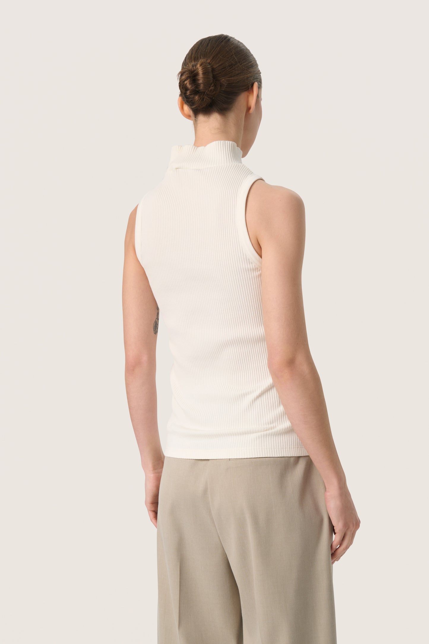 SLSimone High Neck