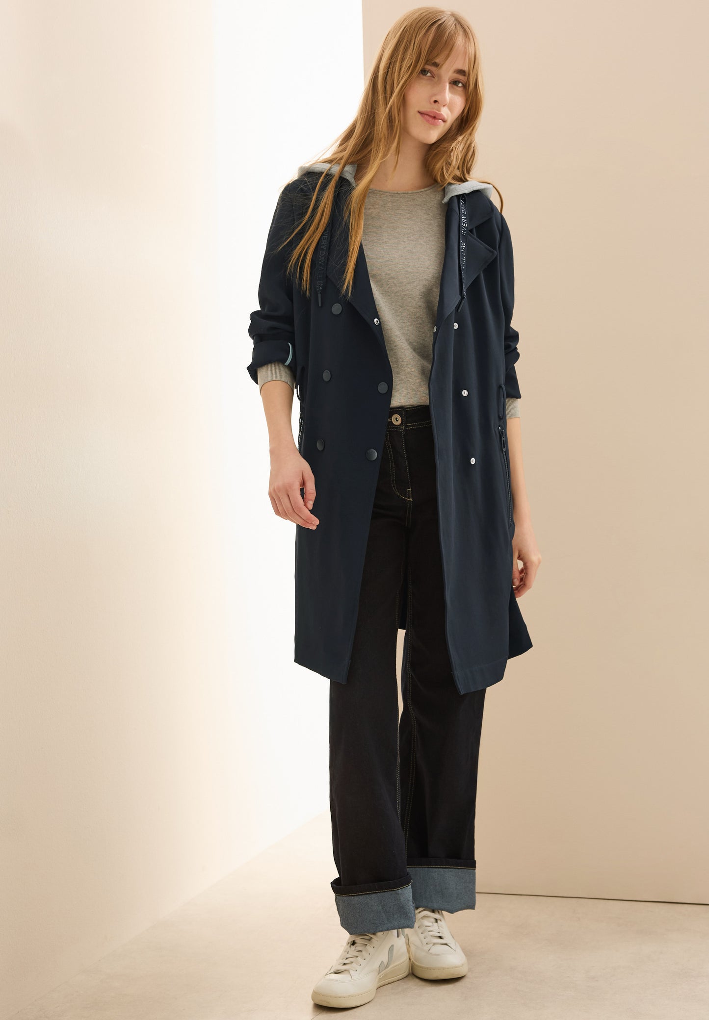 Trenchcoat mit Kapuze