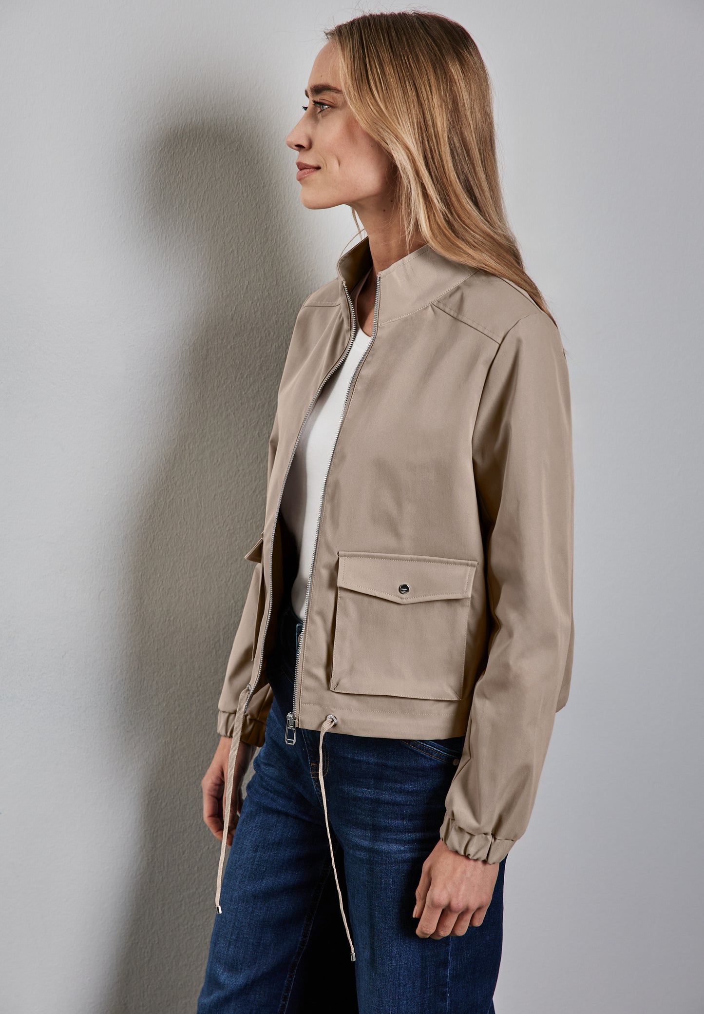 Jacke mit Stehkragen