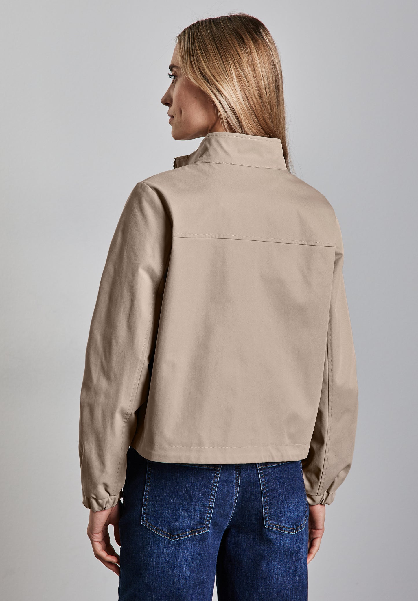 Jacke mit Stehkragen