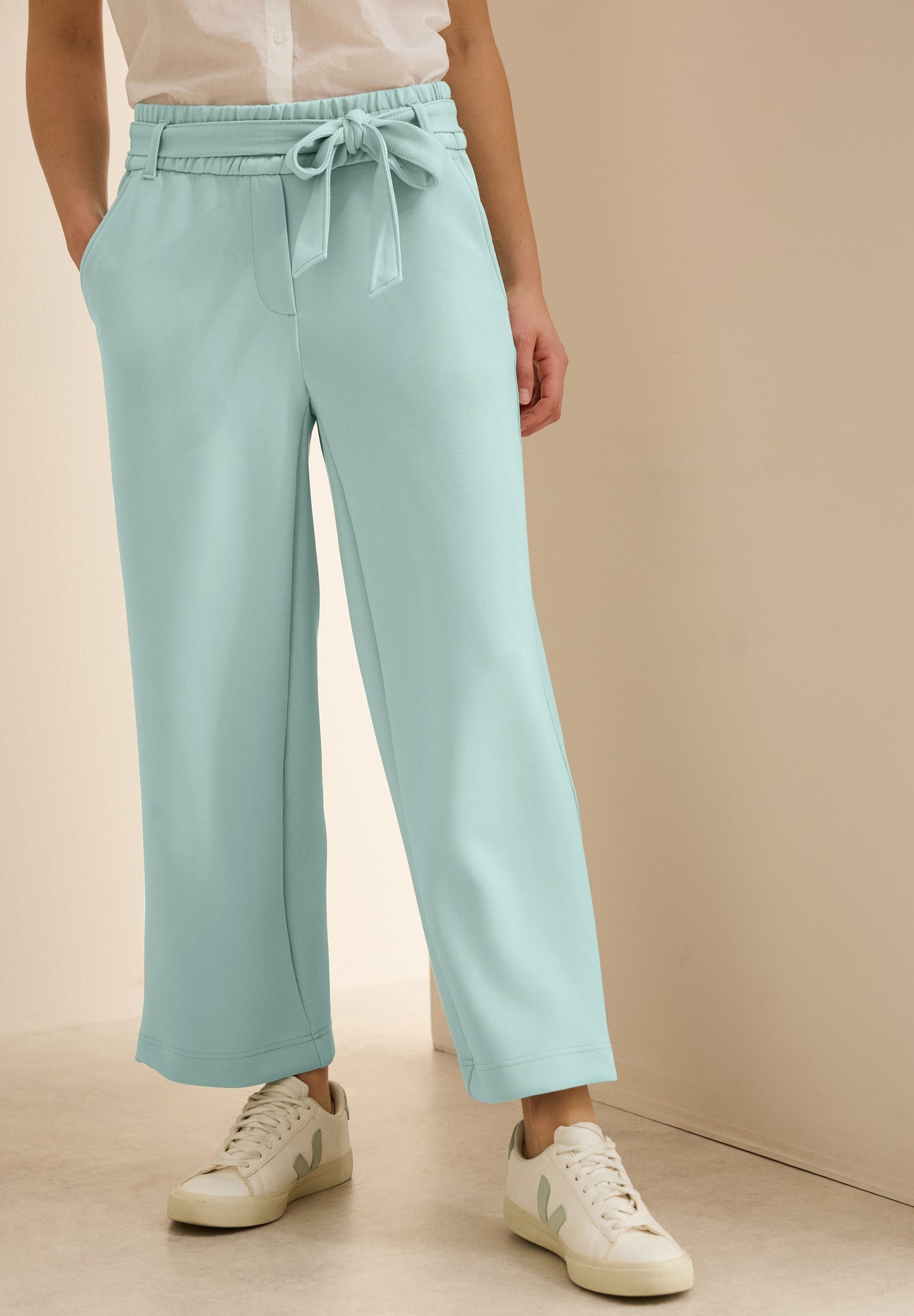 Wide Leg Hose