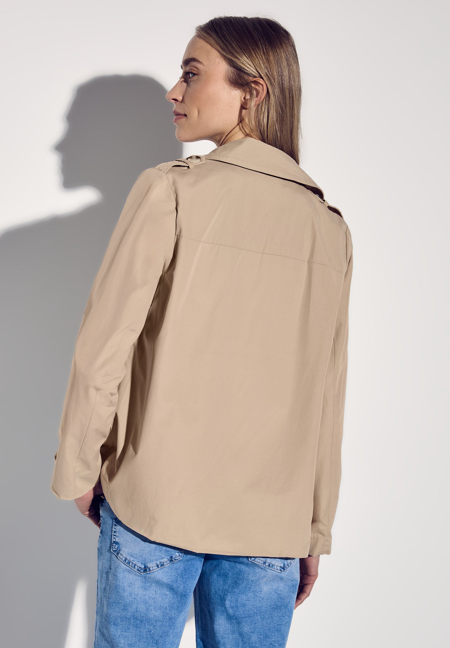 Doppelreihiger Trenchcoat