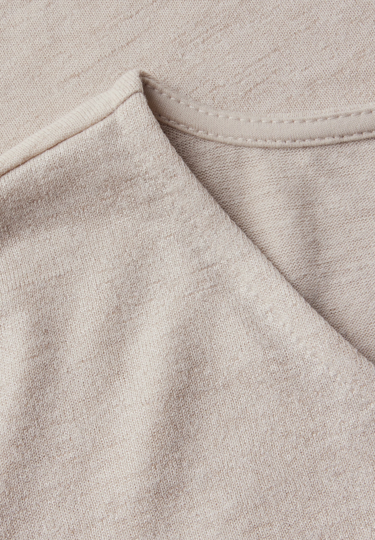 Schimmerndes V-Neck Shirt