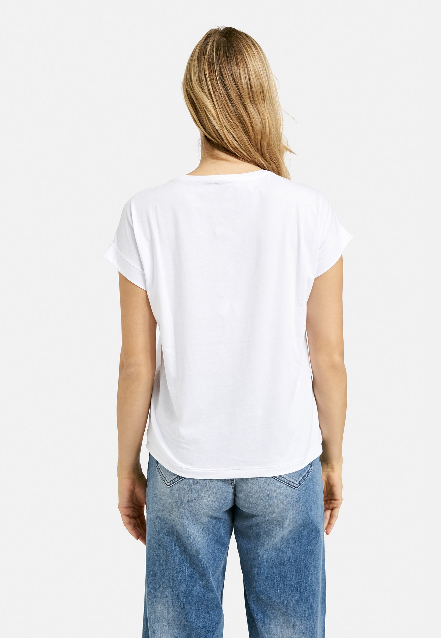 Shirt w roundneck + oversized shoulder
