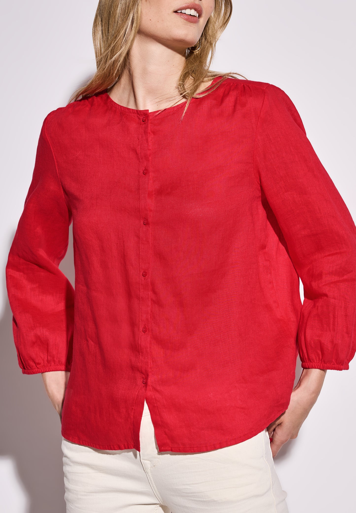 Rundhalsbluse aus Leinen