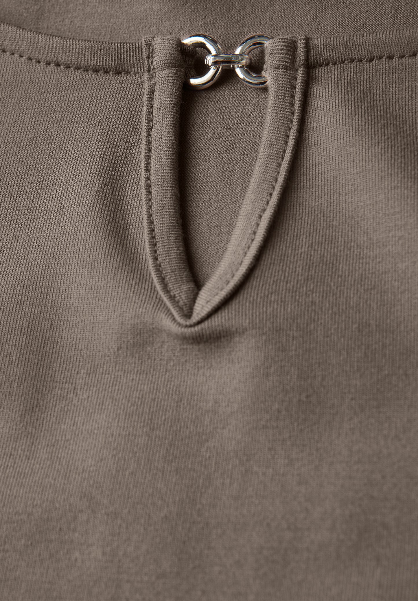 Shirt mit Cut-Out