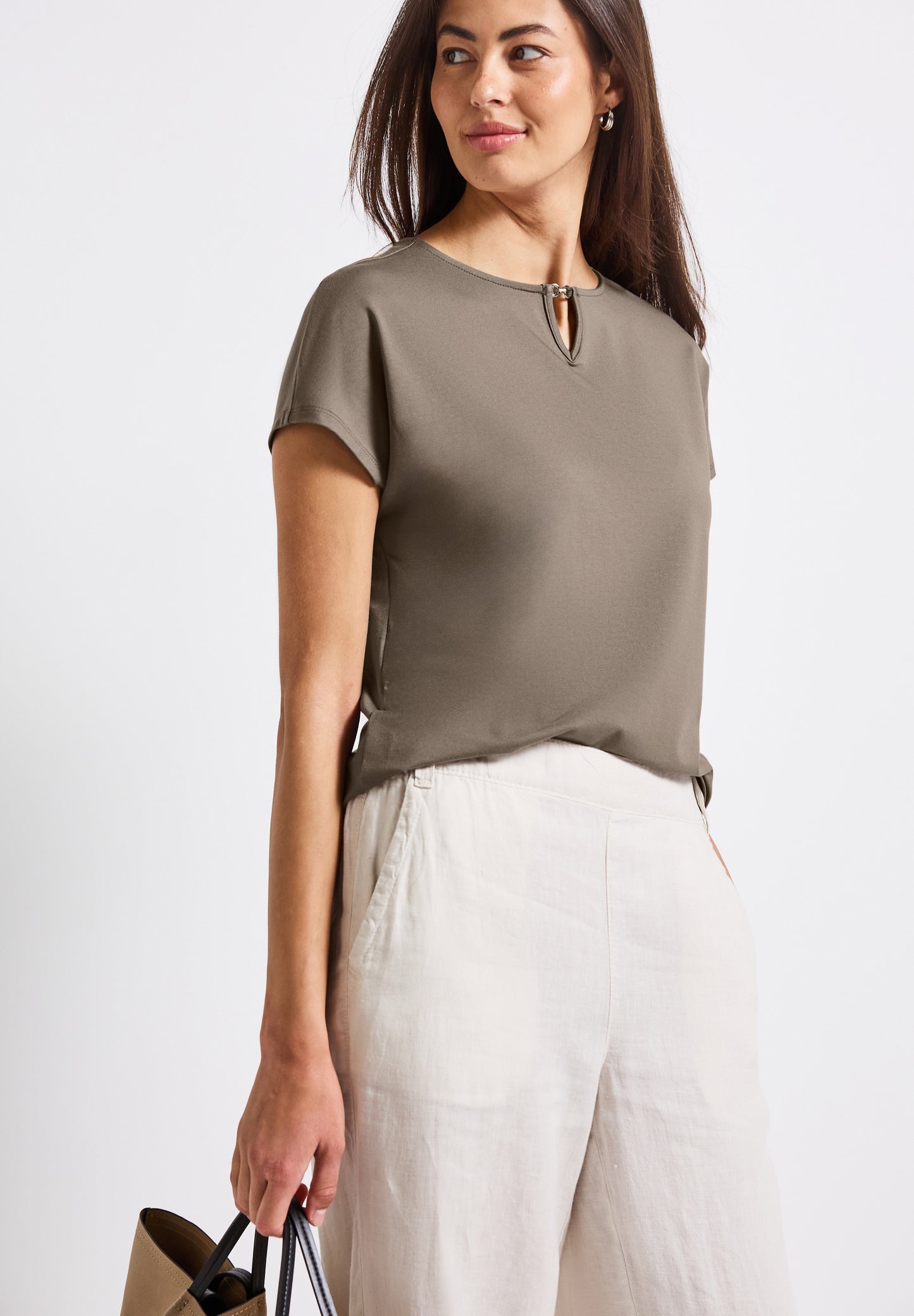 Shirt mit Cut-Out