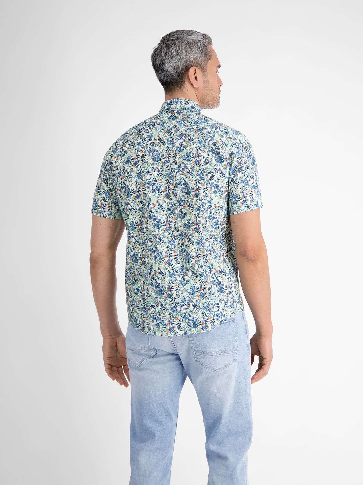 BUTTON DOWN