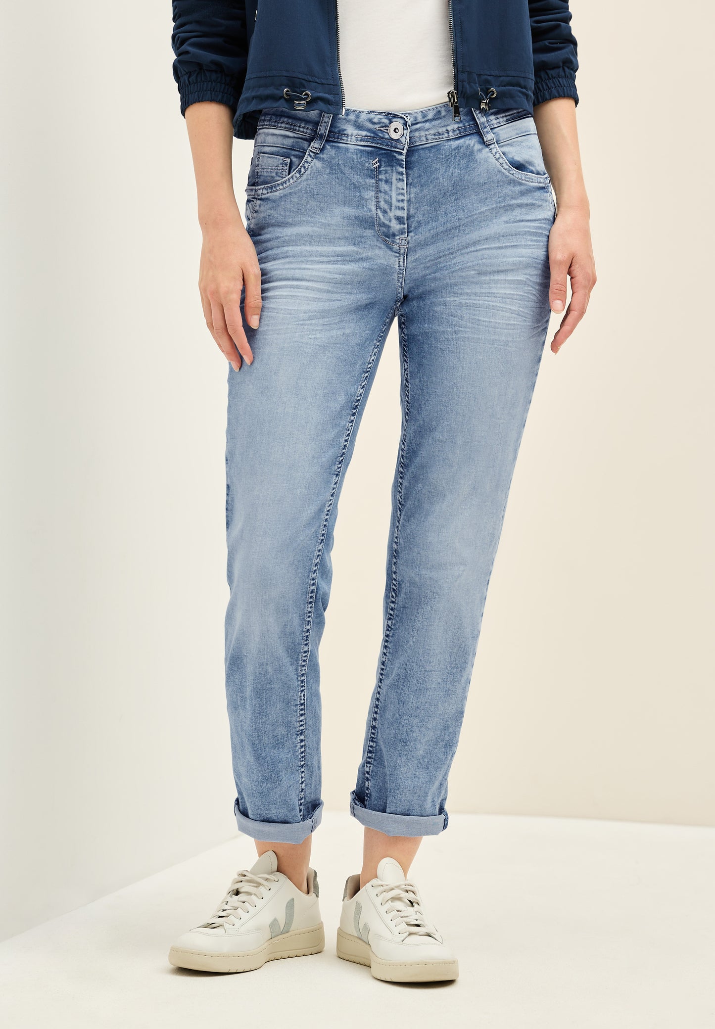 Jeans mit Turn-Up Detail