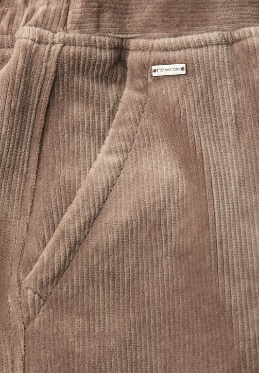 Straight Leg Cordhose