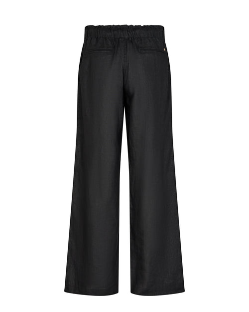 Emmina Pant