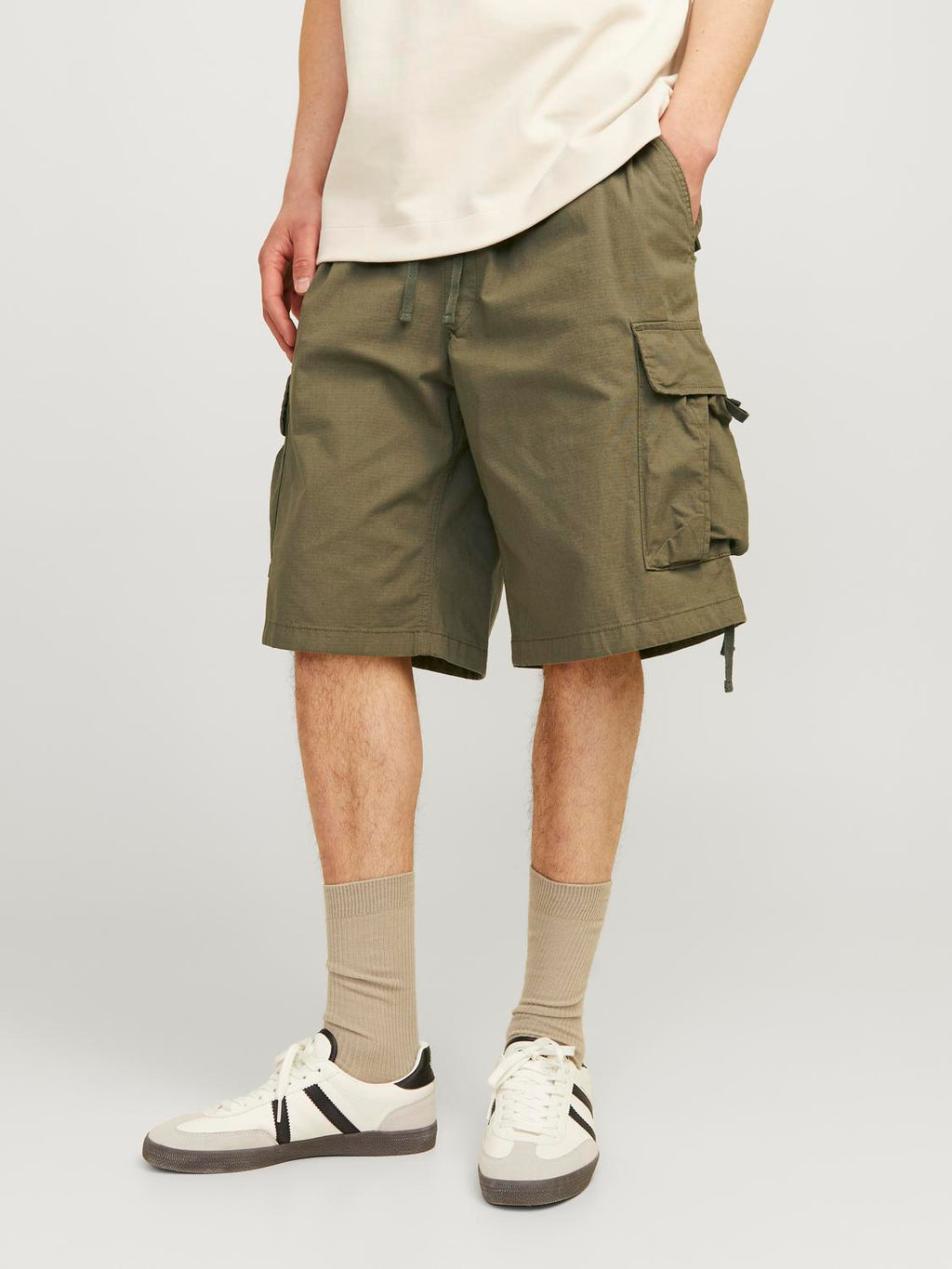 JPSTPARACHUTE JJZAYN CARGO SHORT LN
