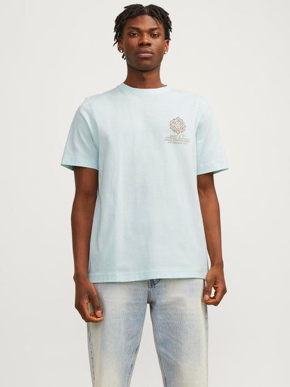 JORNOTO GRAPHIC CHEST TEE SS C.N LN