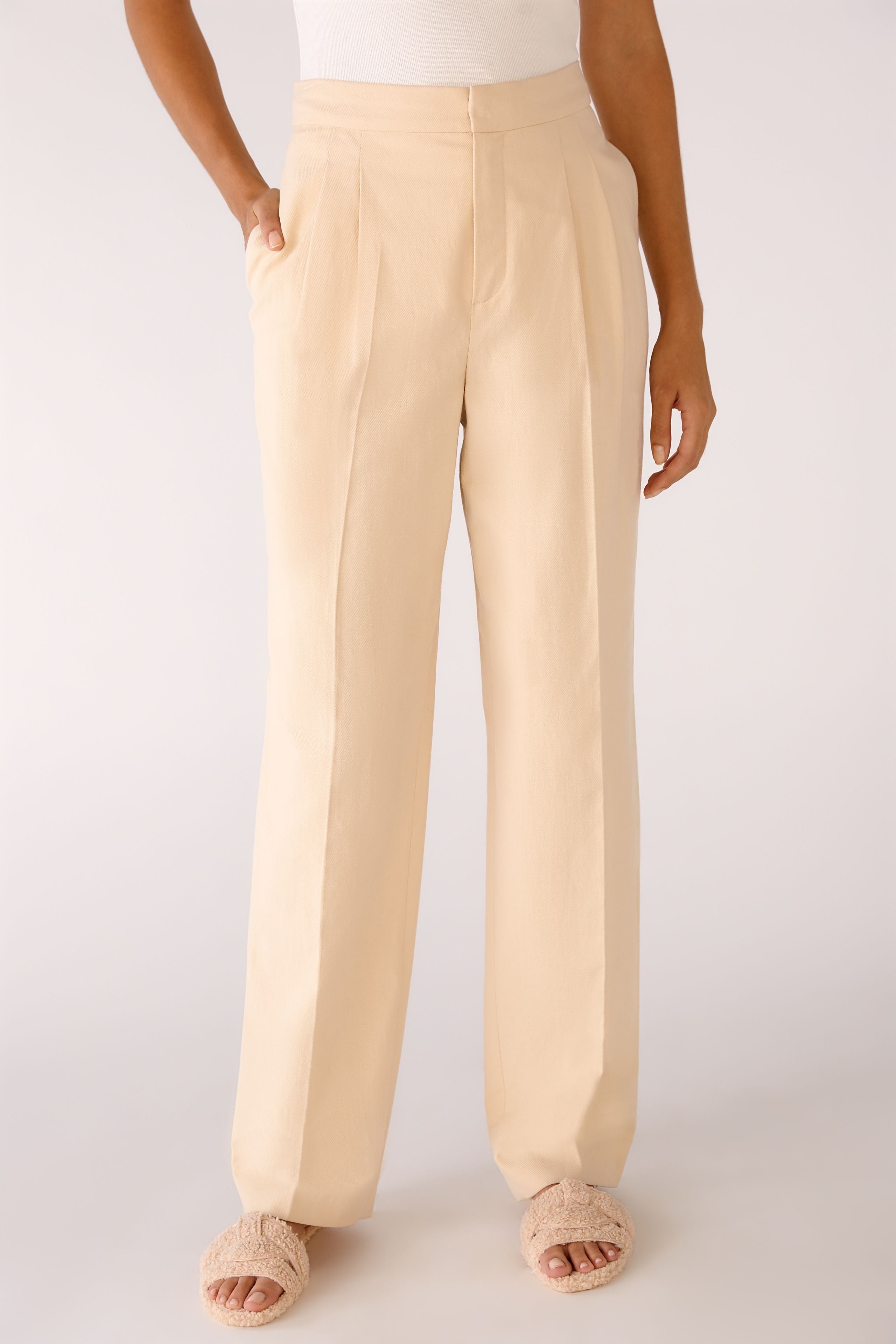 Bundfaltenhose In leichter Leinenmischung mit Stretch