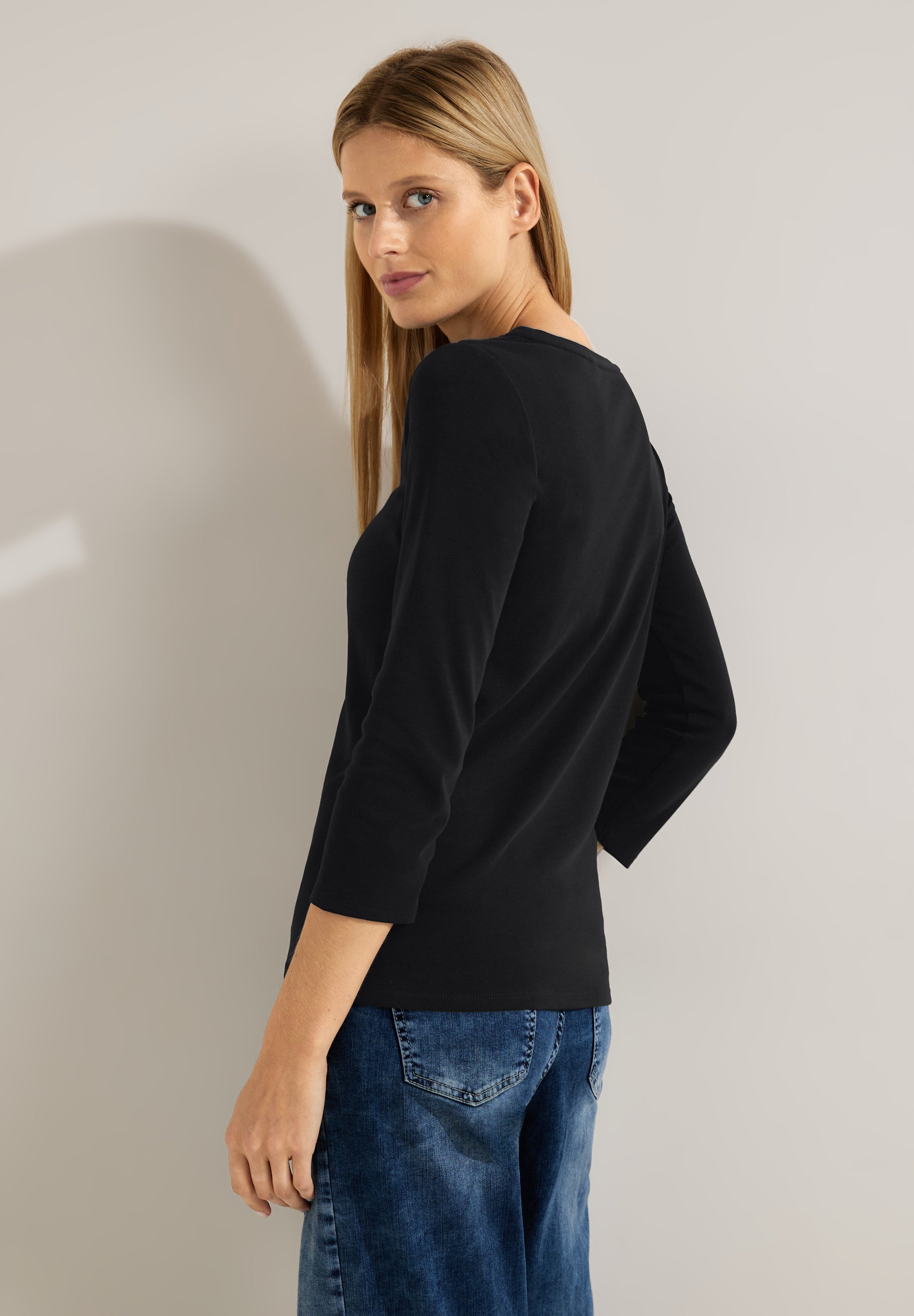 Basic Shirt in Unifarbe