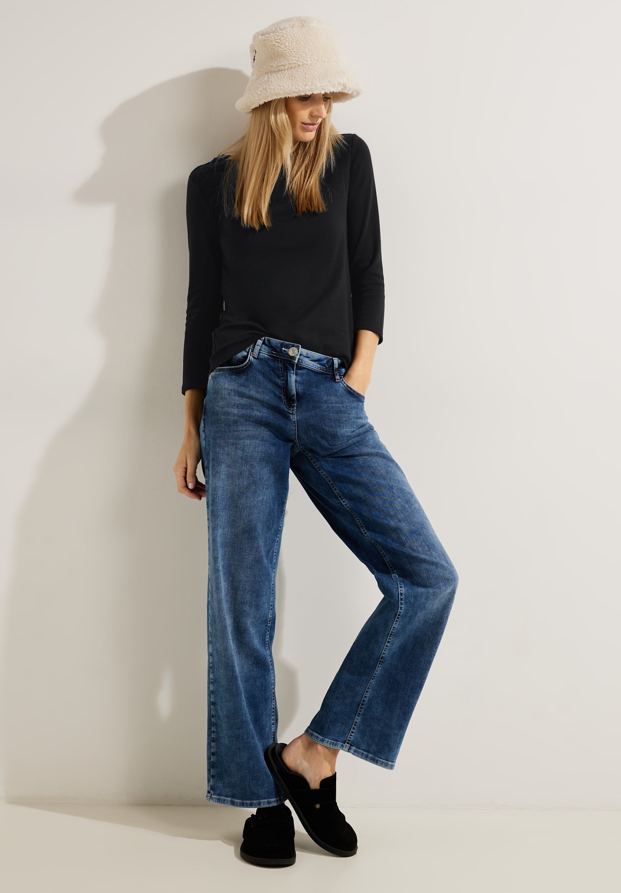 Basic Shirt in Unifarbe