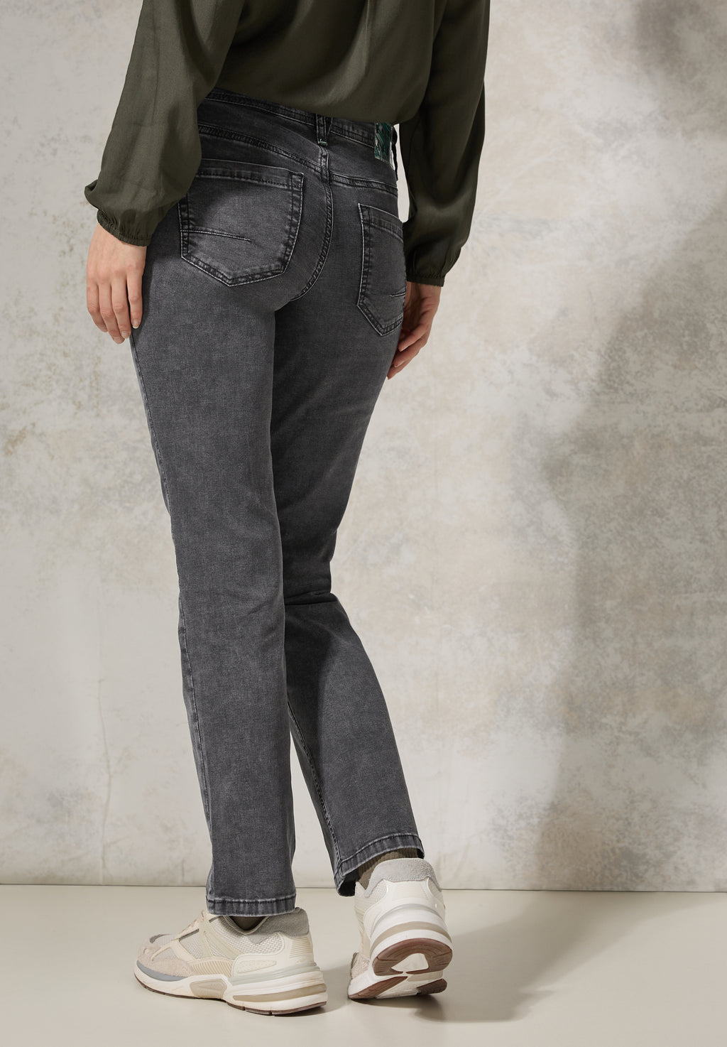 Jeans mit Bouclé-Detail