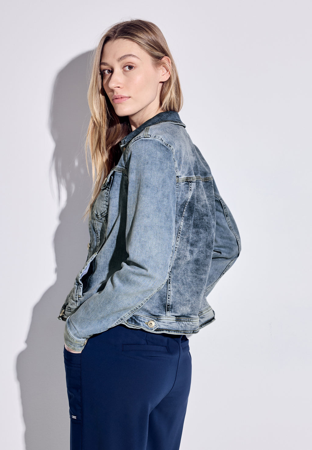 Hellblaue Jeansjacke