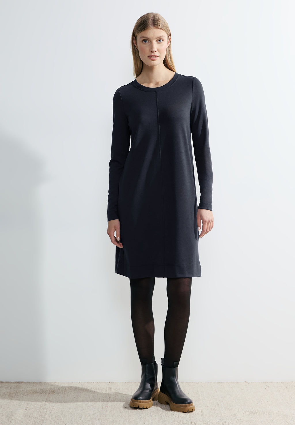 Kleid mit Deko Naht