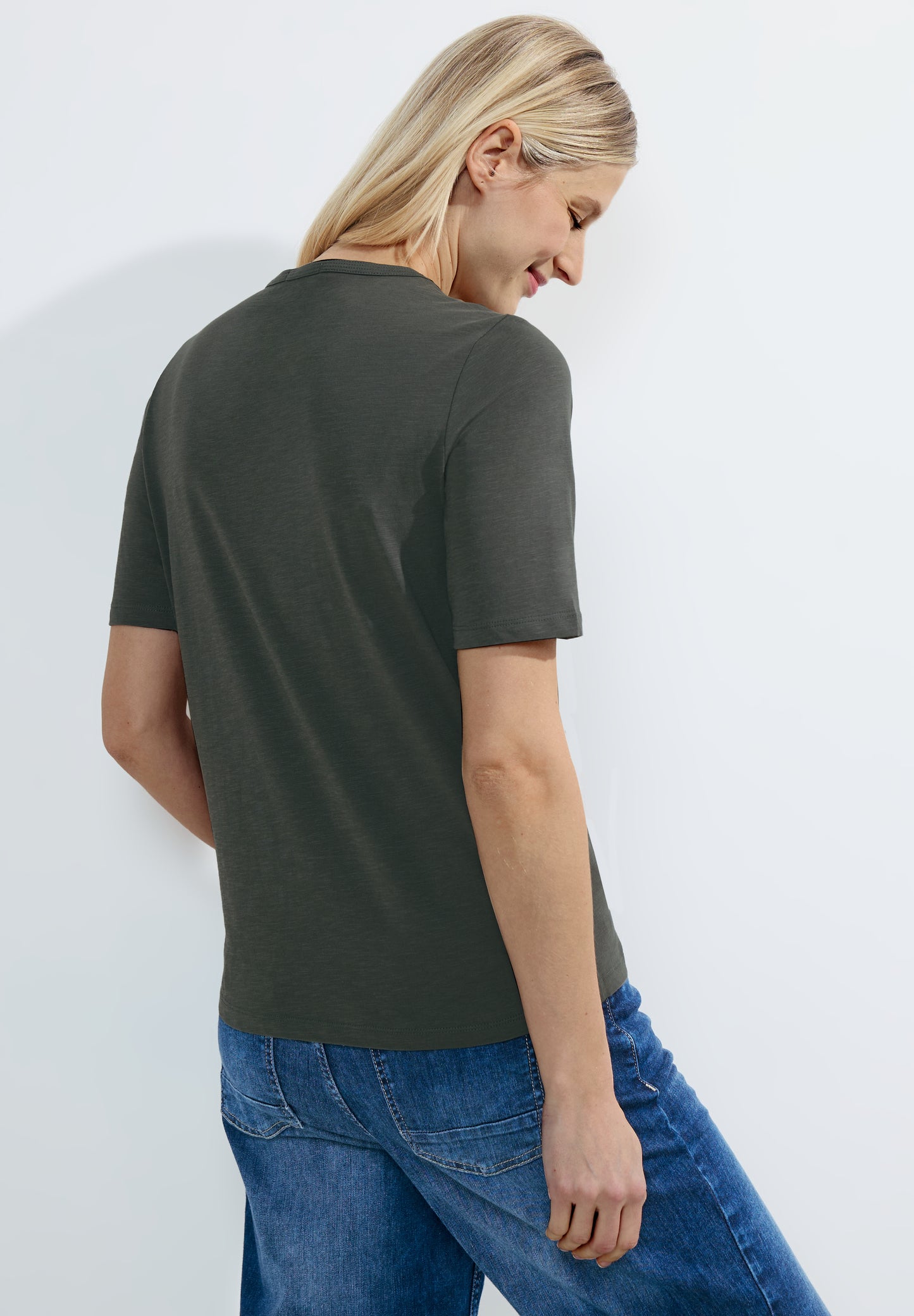 Basic T-Shirt