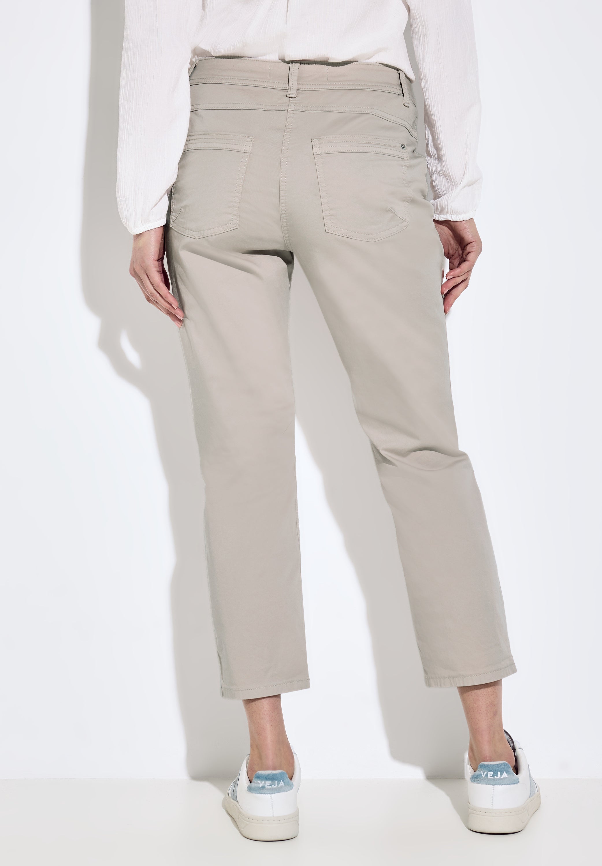 Casual Fit Hose
