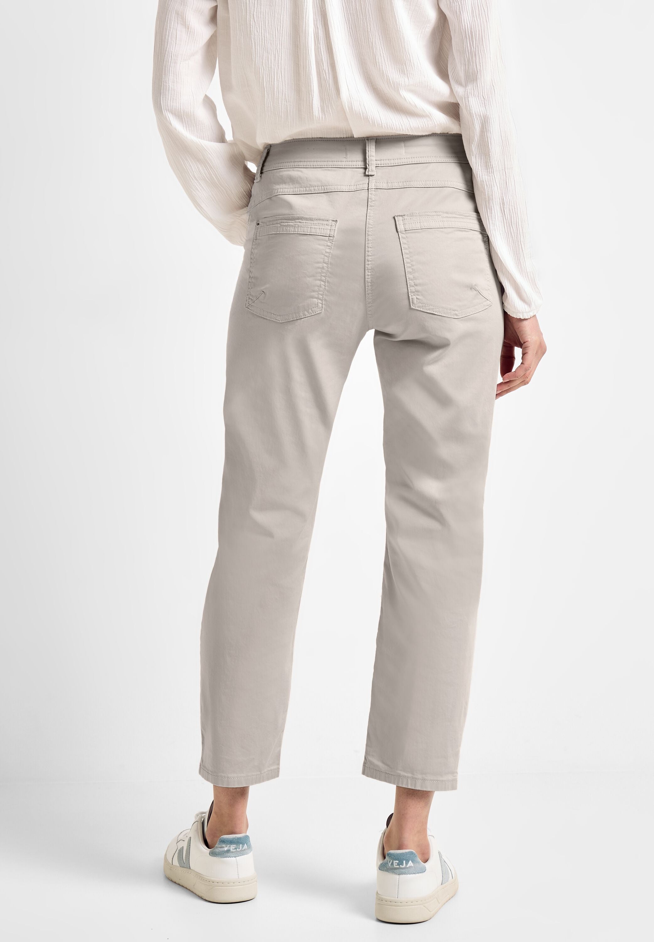Casual Fit Hose
