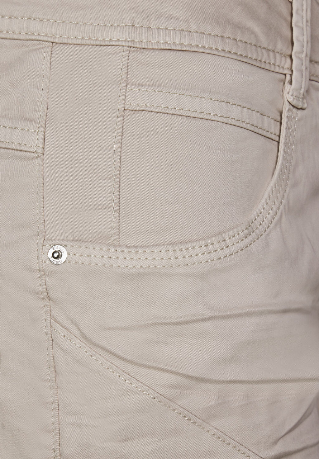 Casual Fit Hose