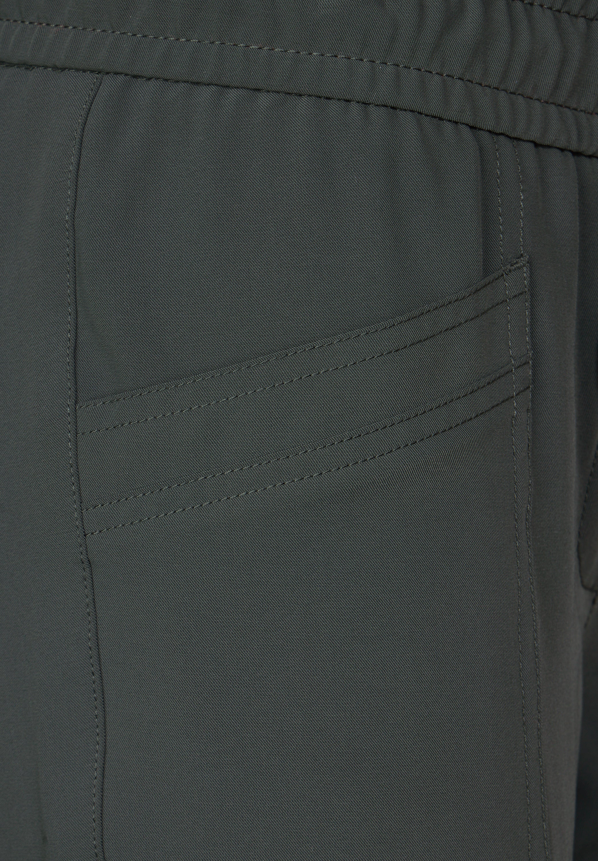 Travel Hose Casual Fit