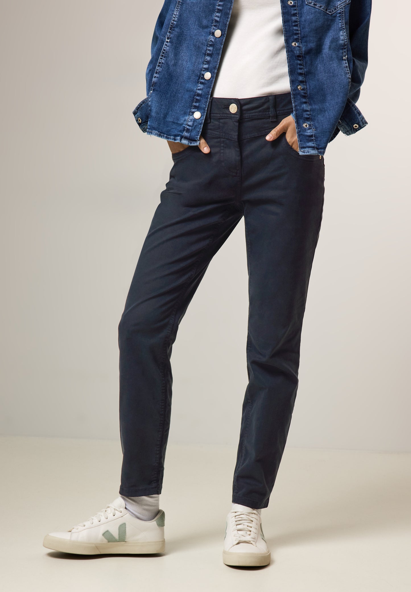 Hose im Slim Fit