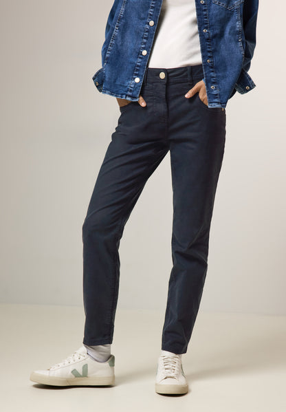 Hose im Slim Fit