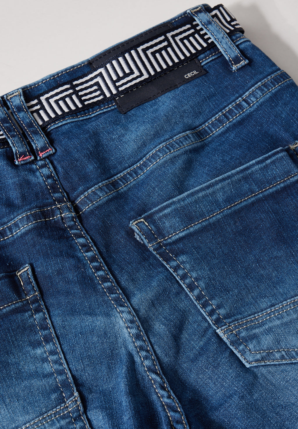 Jeans im Slim Fit