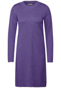 Knielanges Strickkleid