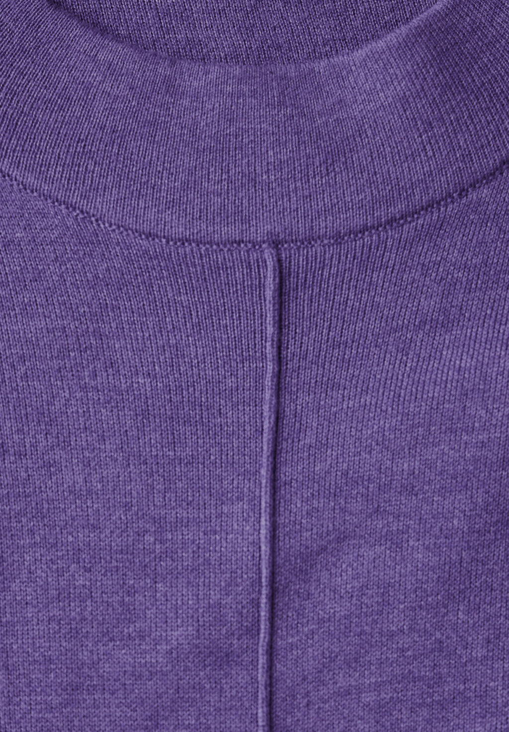 Knielanges Strickkleid