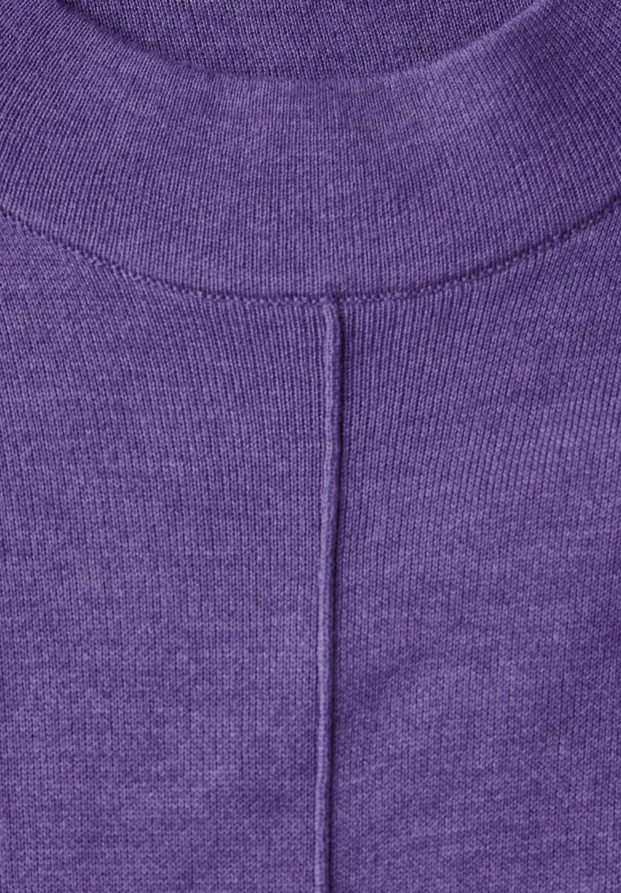 Knielanges Strickkleid