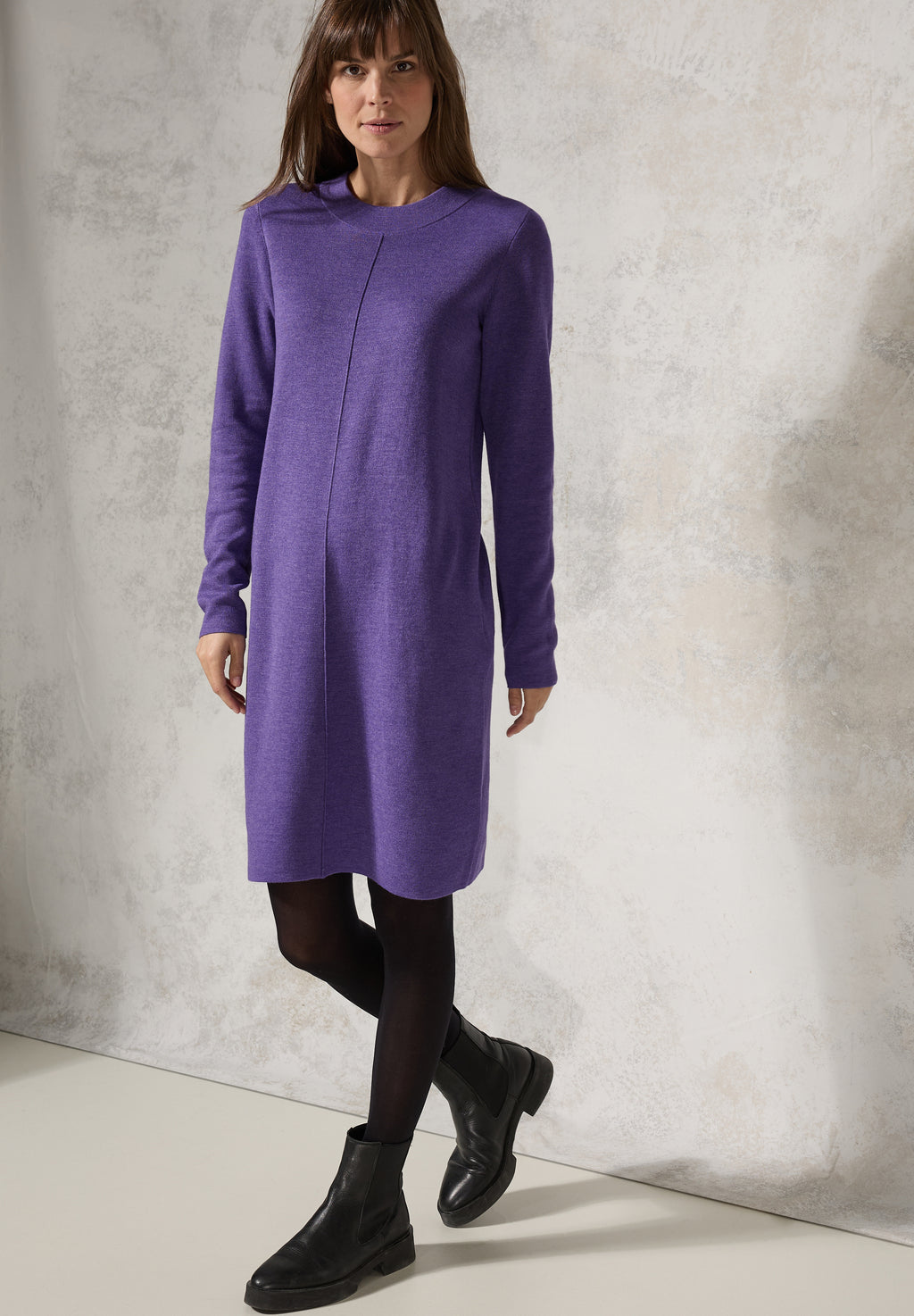 Knielanges Strickkleid