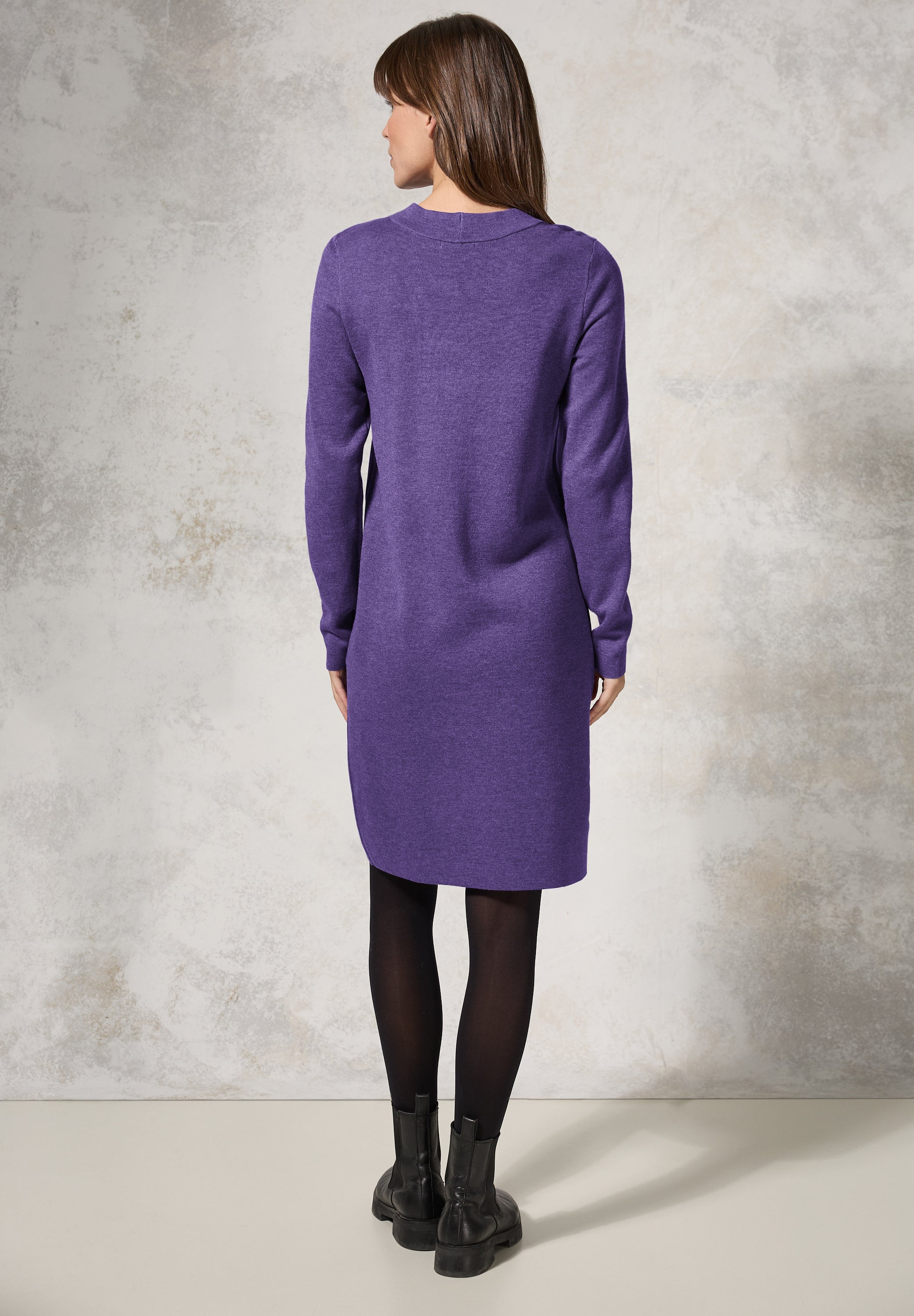 Knielanges Strickkleid