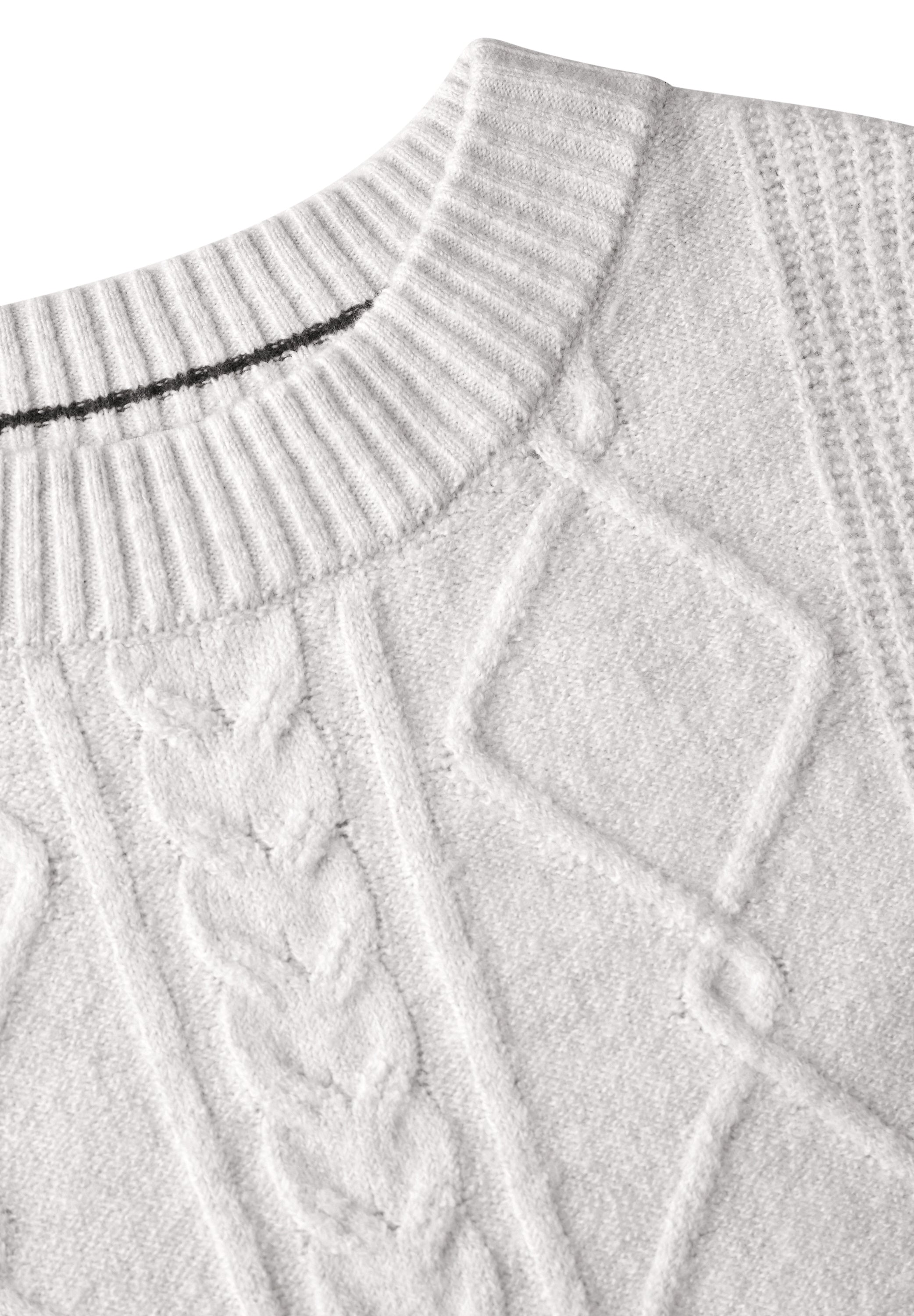 Pullover mit Strickmuster